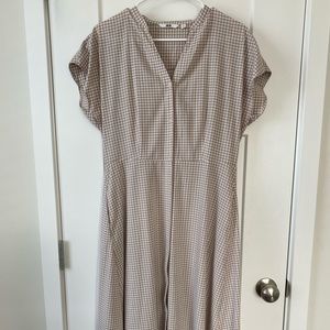 Uniqlo Gingham Midi Dress (Near Perfect Condition) Size M